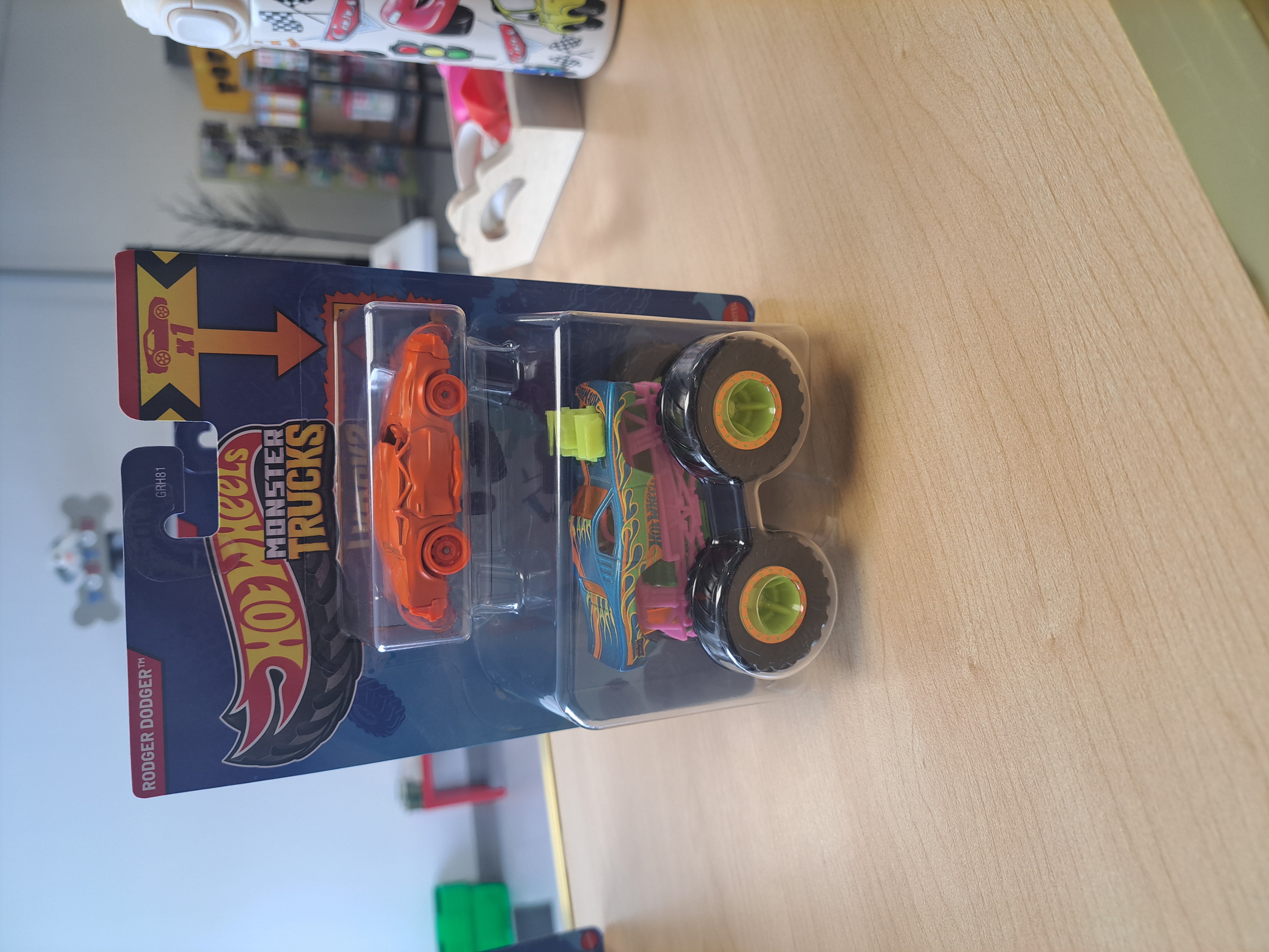 Hot wheels Monster Trucks Rodger Dodger